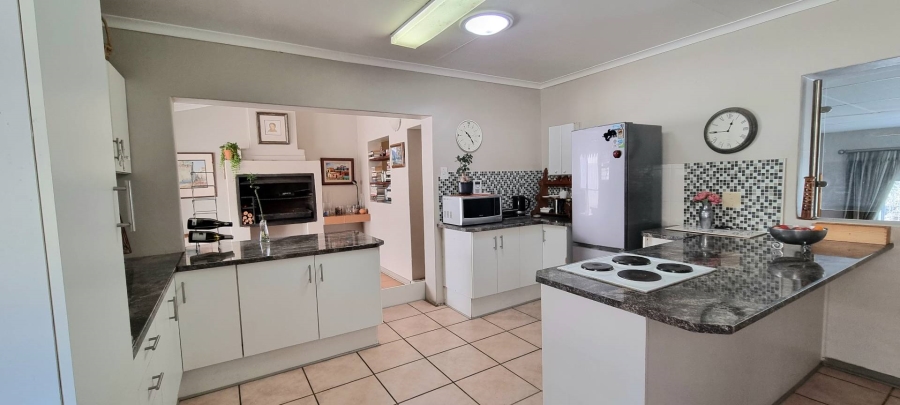 3 Bedroom Property for Sale in Helicon Heights Free State